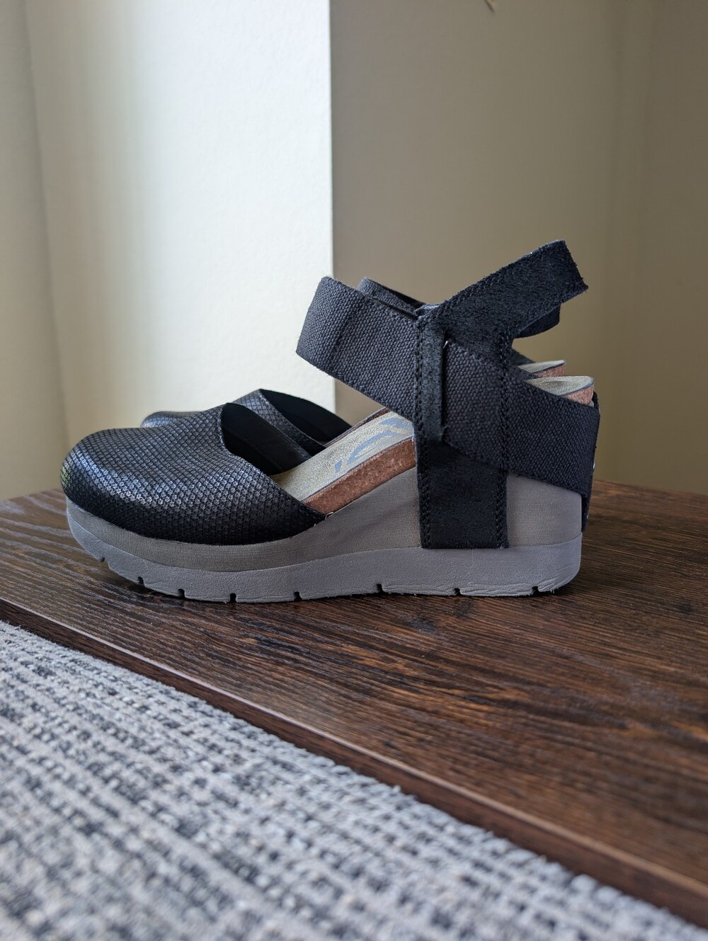OTBT Rexburg Black Canvas Stretch Leather Platform Wedge Heels Shoes